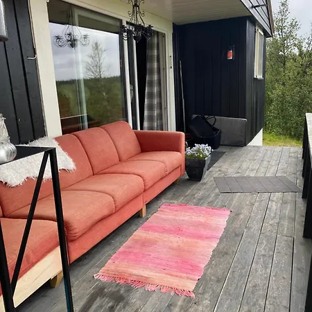 In The Mountain, With Solar Energy بيت للعطل *