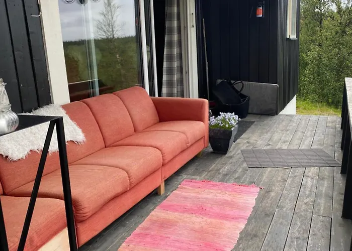 In The Mountain, With Solar Energy بيت للعطل *